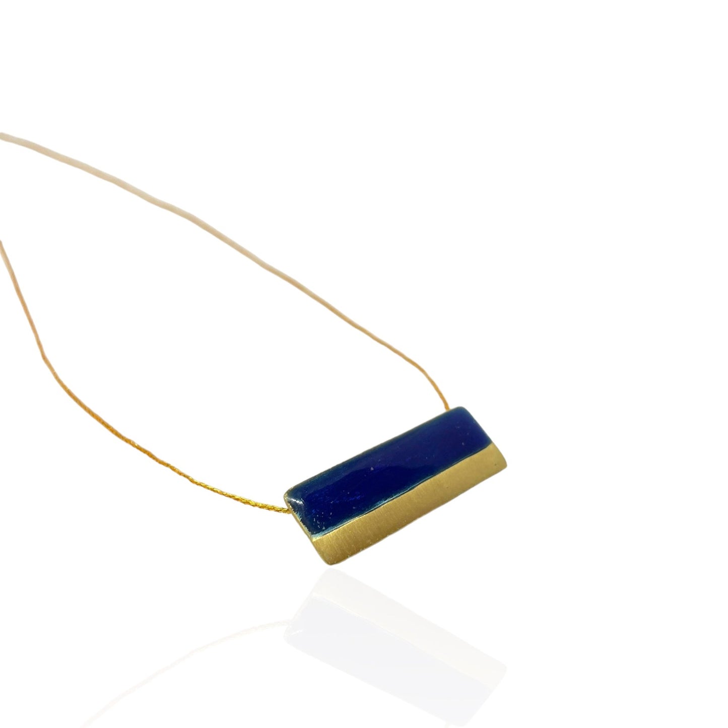 Brass necklace with resin |Stillness Necklace - CURIUDO