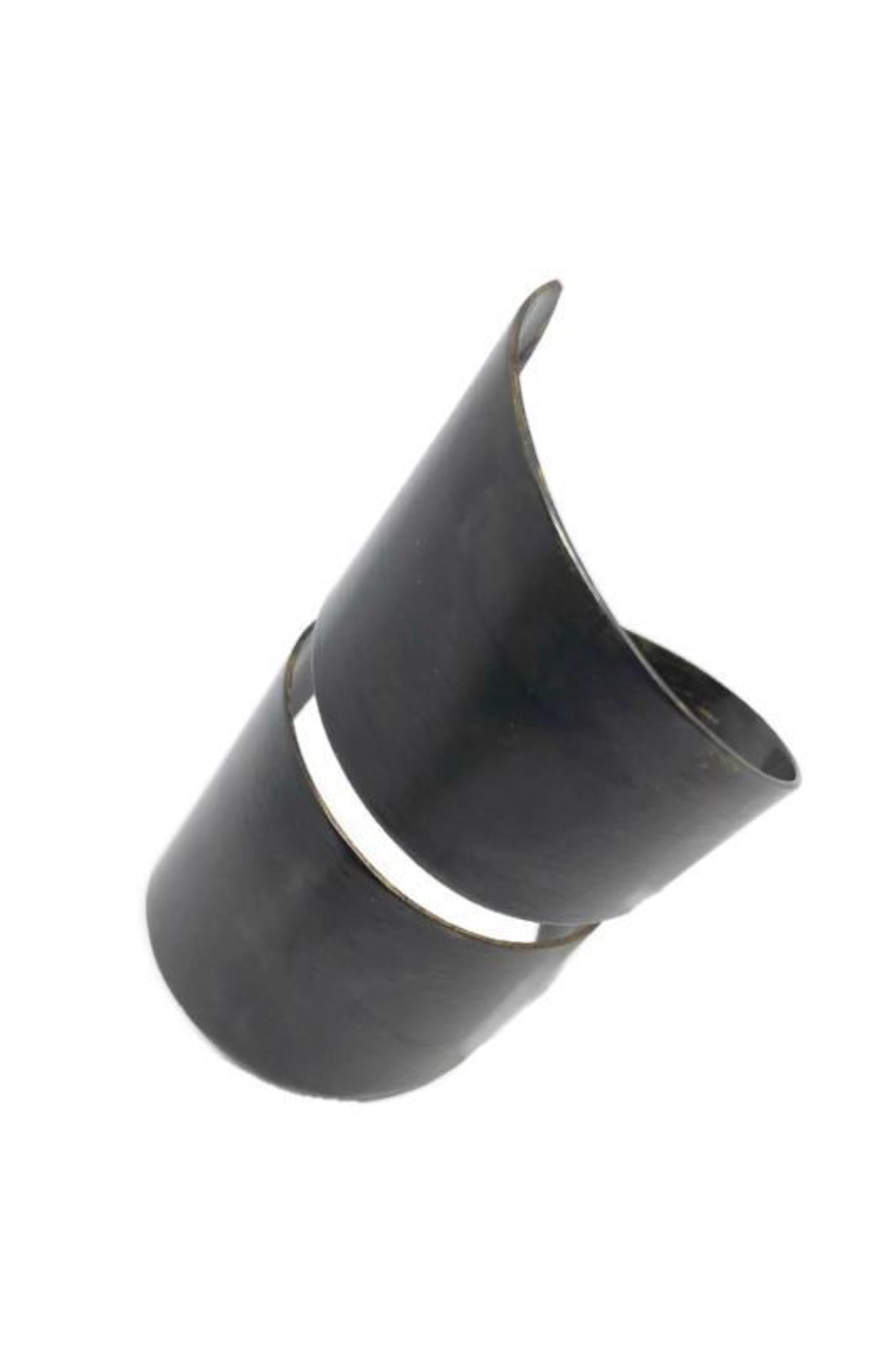 Oxidised brass cuff bracelet | Black Towards The Earth Bracelet - CURIUDO