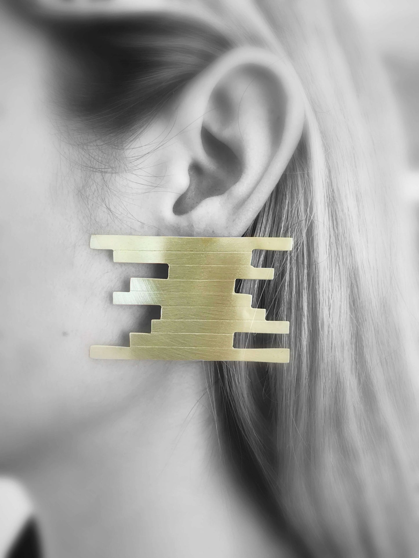Brass earrings | Yellow Unified Lines Earrings - CURIUDO