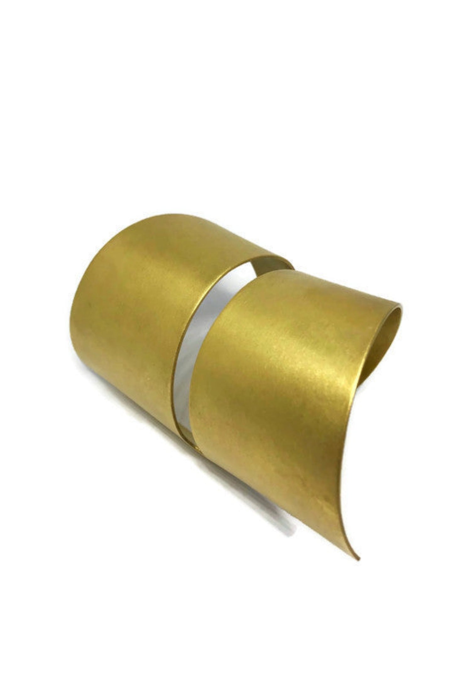 Brass cuff bracelet | Yellow Towards The Earth Bracelet - CURIUDO