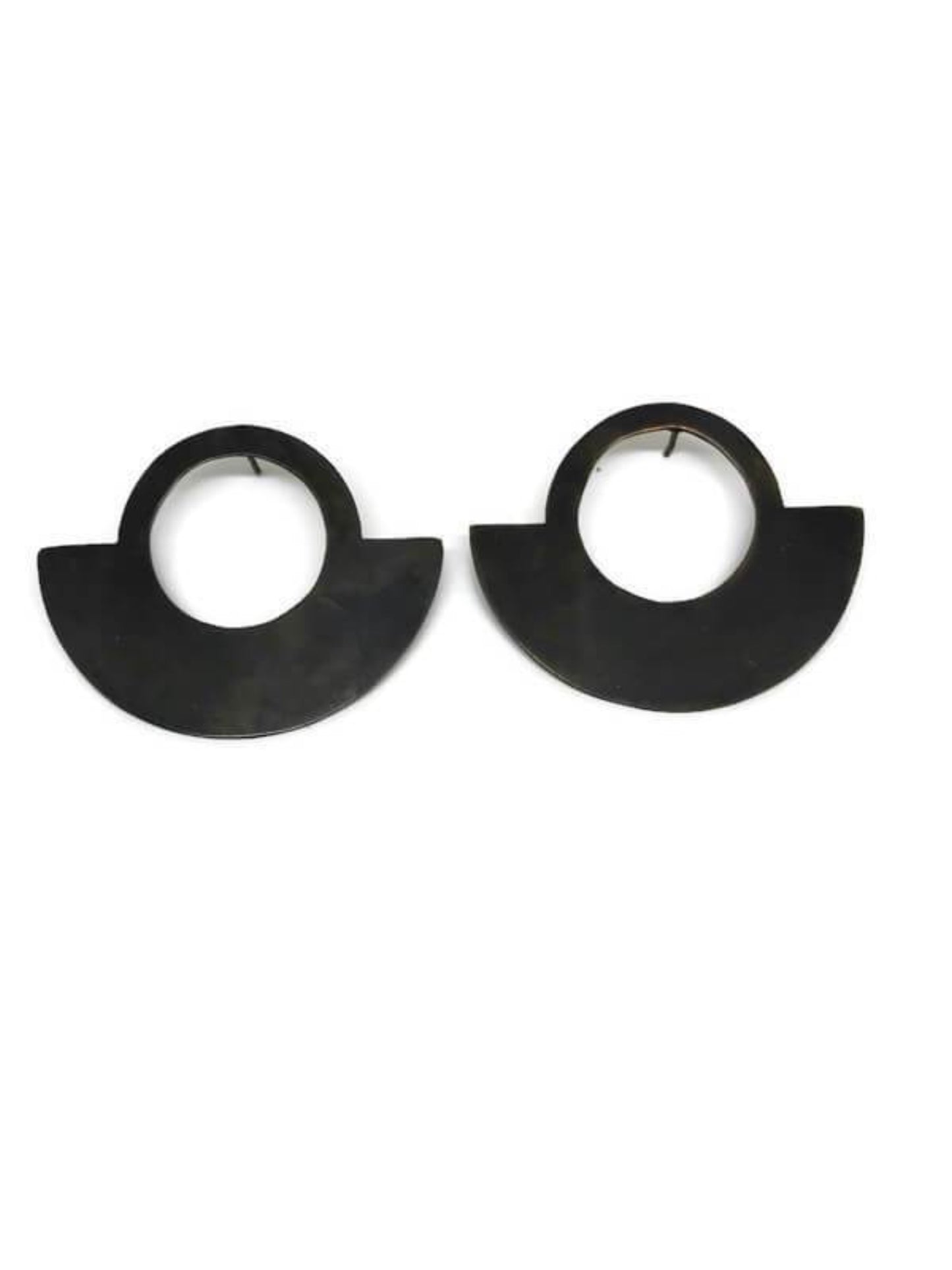 Oxidised brass earrings | Black Balancing Earrings - CURIUDO
