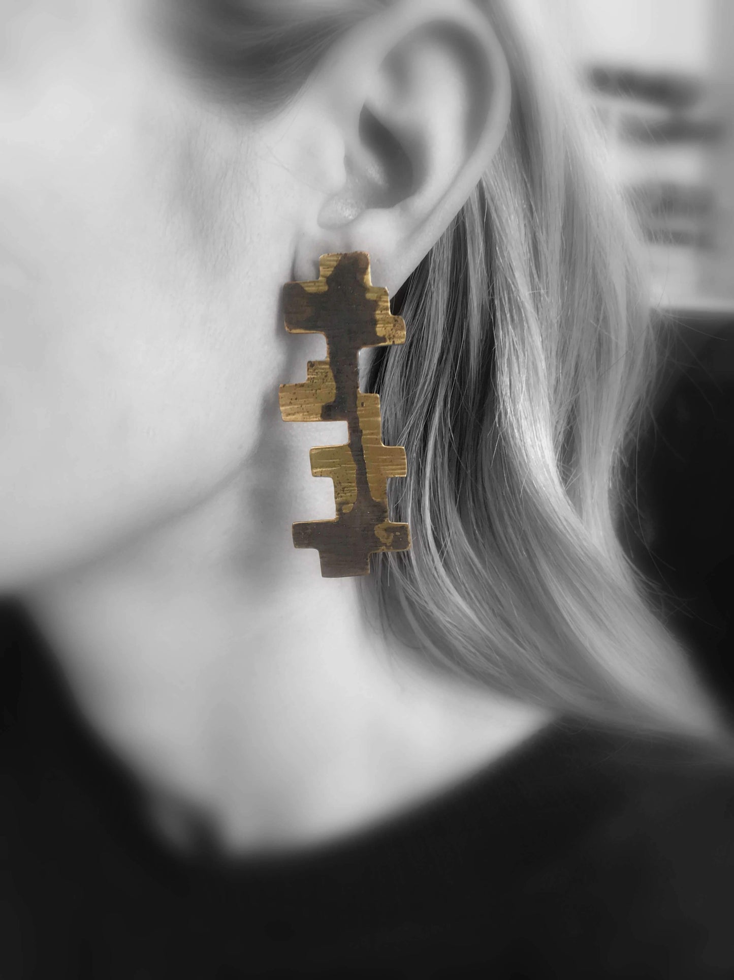 Oxidised brass earrings | Yellow - Black Tsakana Earrings - CURIUDO