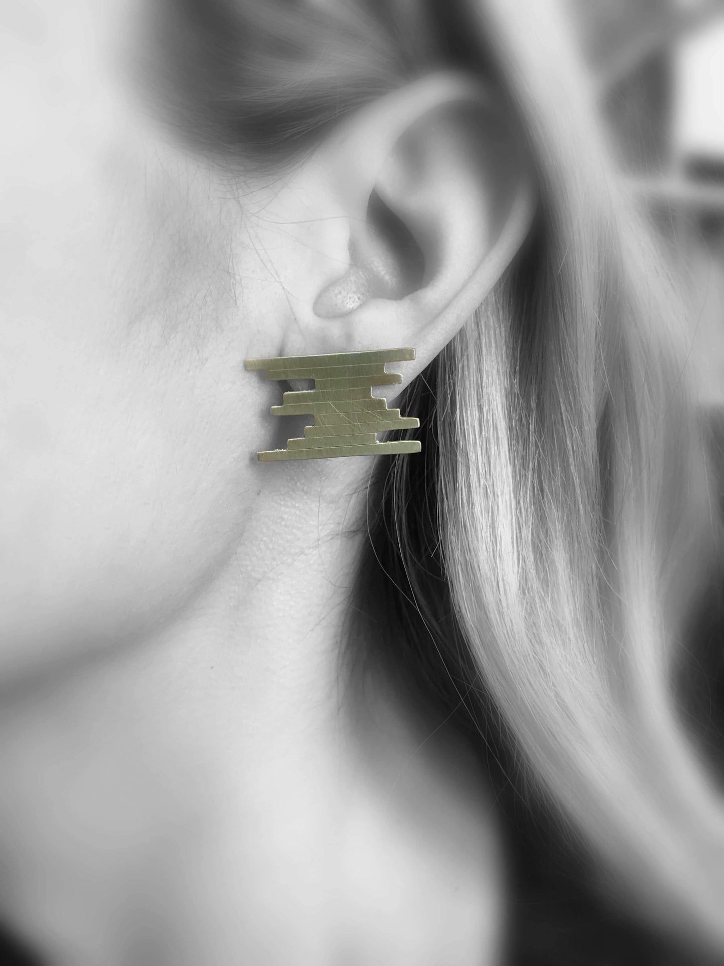 Brass earrings | Yellow Unified Lines Earrings - CURIUDO