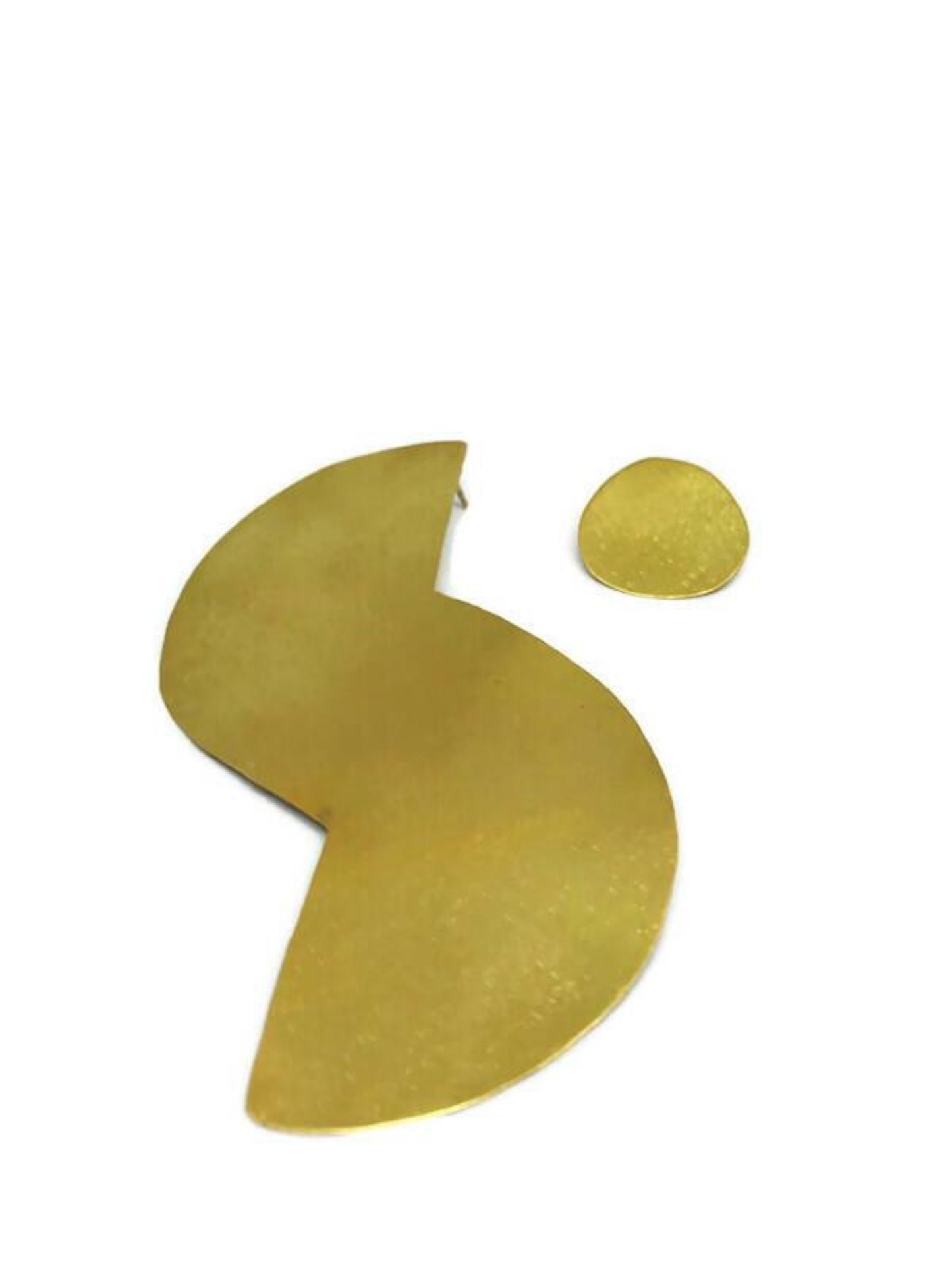 Brass earrings | Yellow Opposite Elxis Earrings - CURIUDO