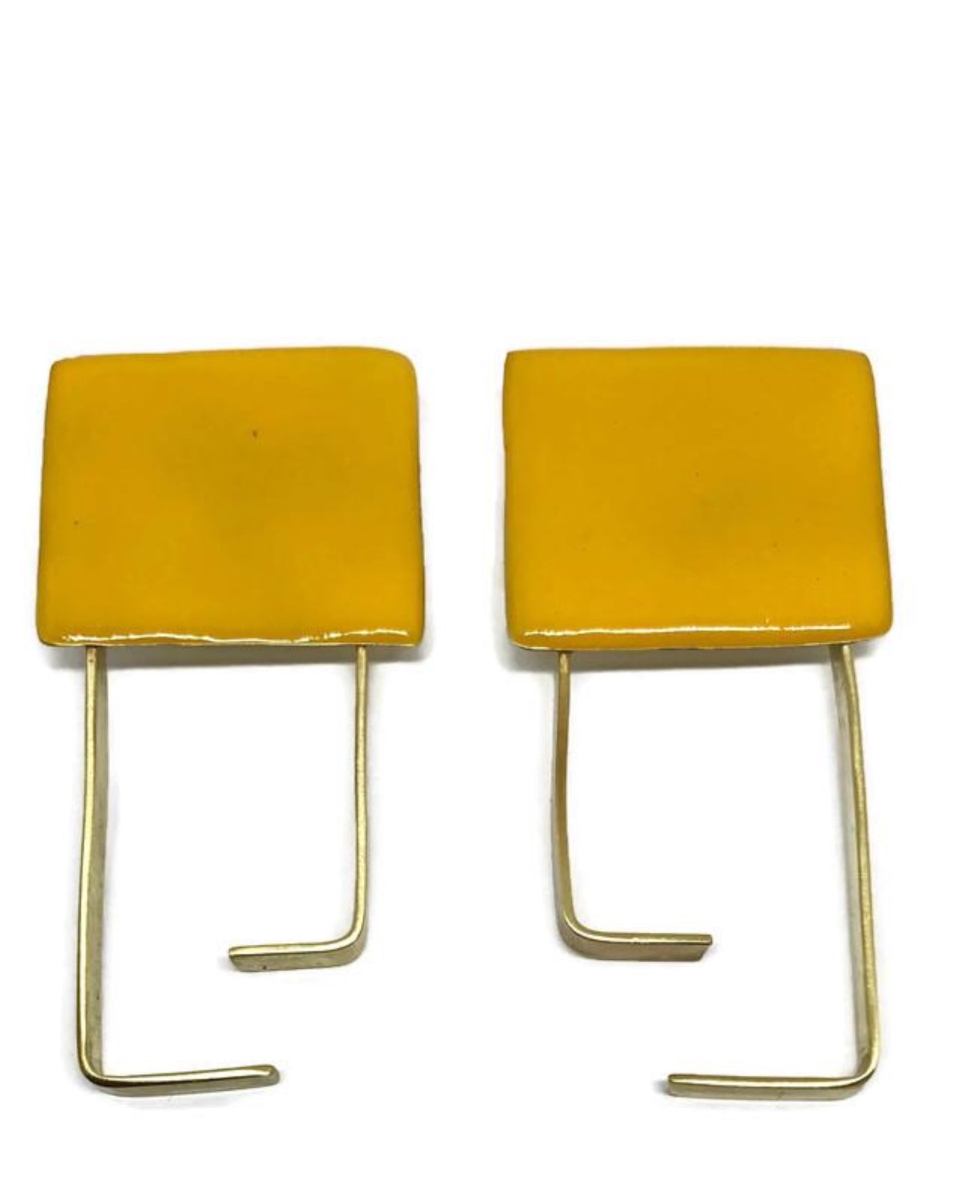 Brass earrings with resin | Vertical Hug Earrings - CURIUDO