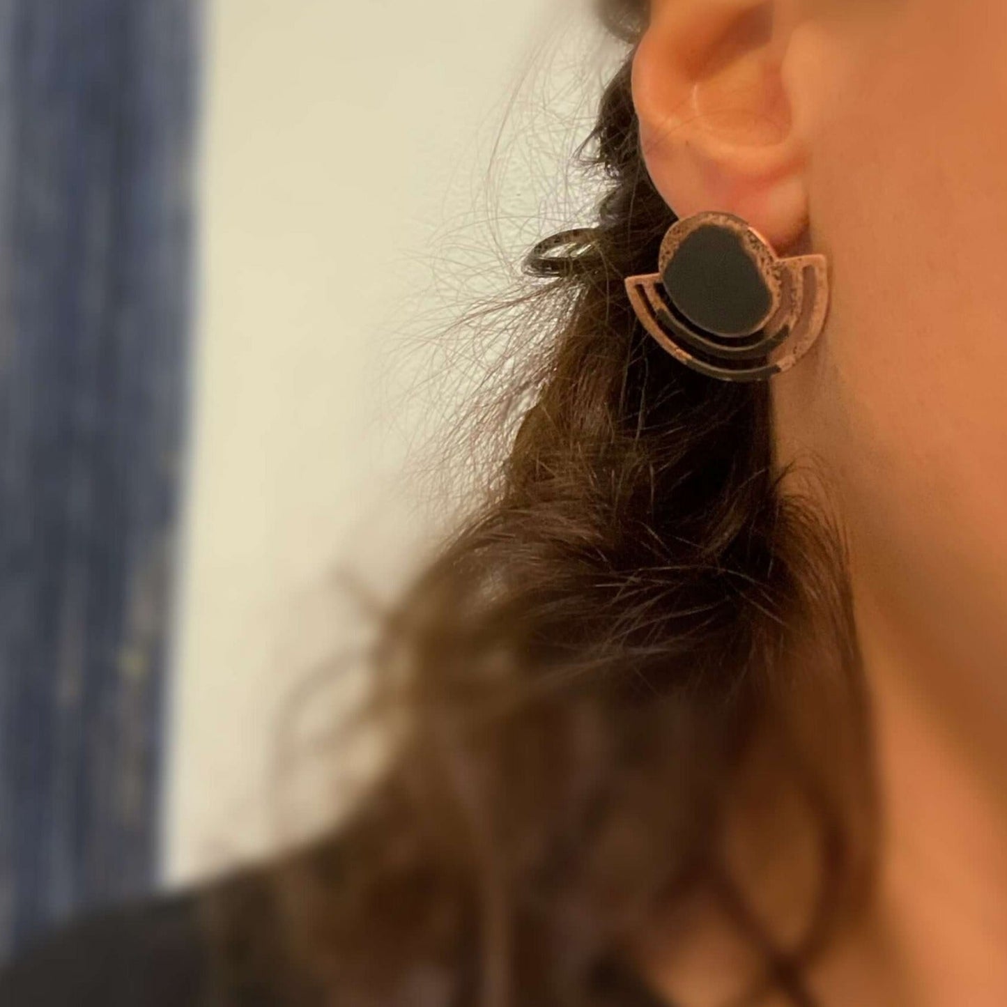 Oxidised copper Earrings | Rose - Black Earth In Layers Earrings - CURIUDO