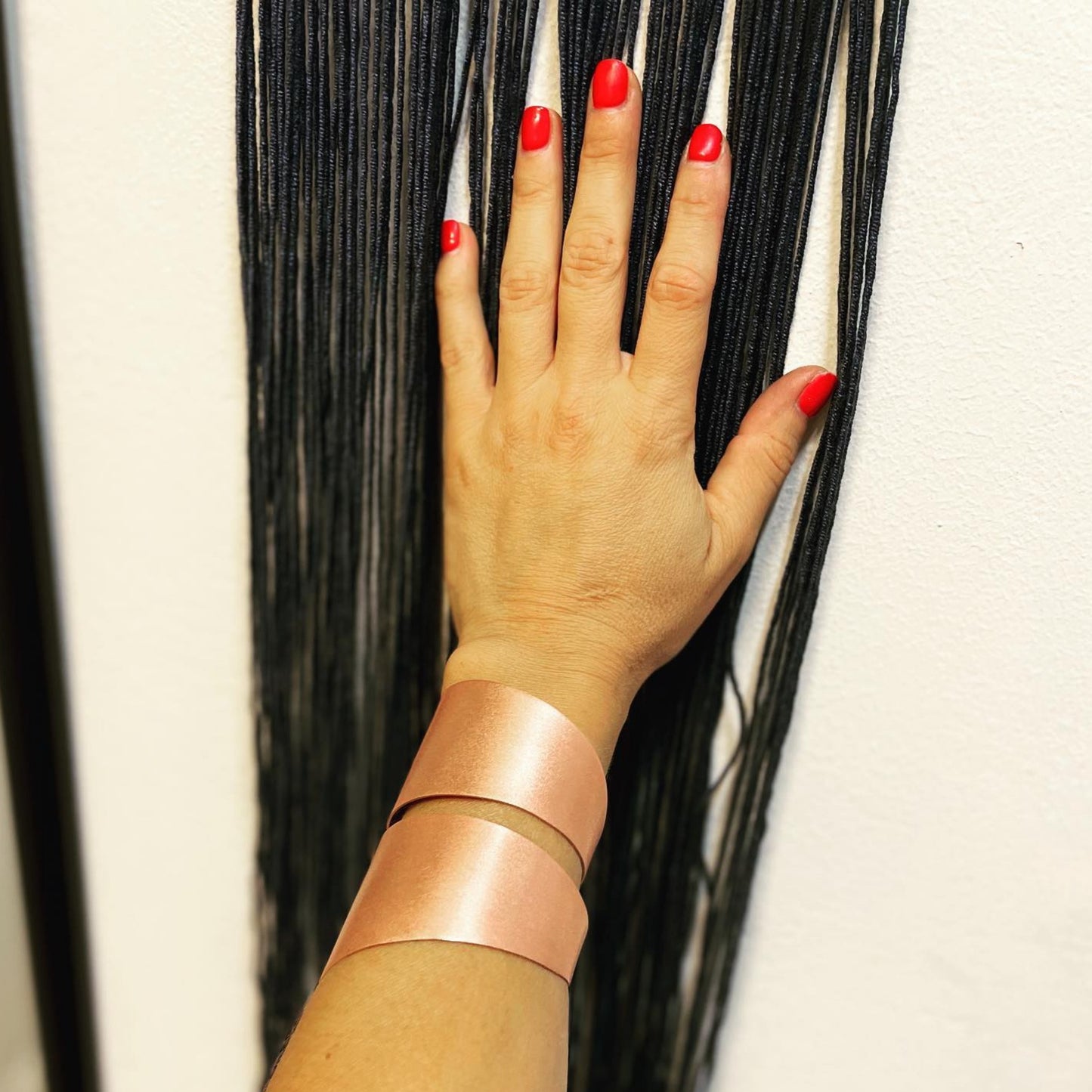 Copper cuff bracelet | Rose Towards The Earth Bracelet - CURIUDO