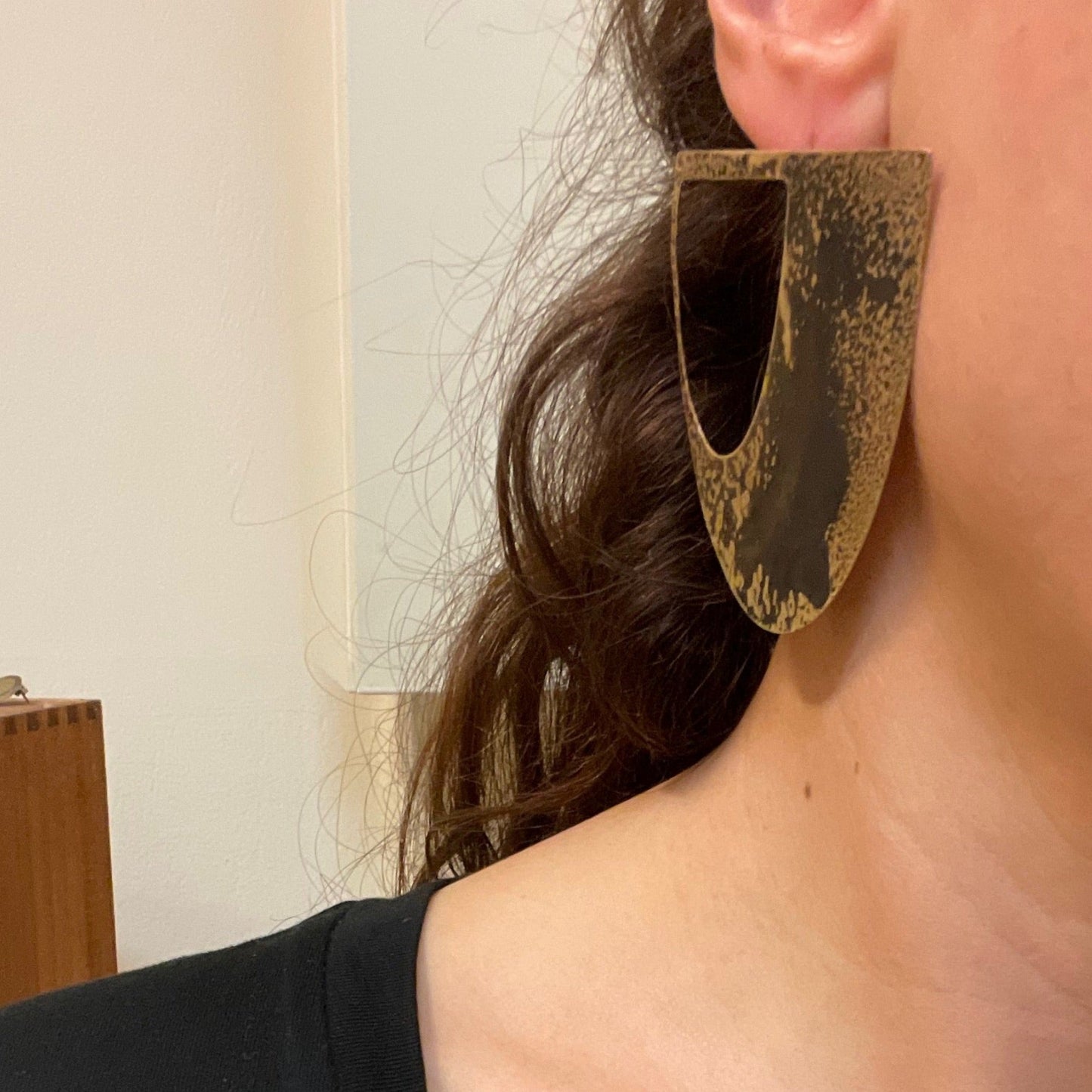 Oxidised brass Earrings | Yellow - Black Drops Earrings - CURIUDO