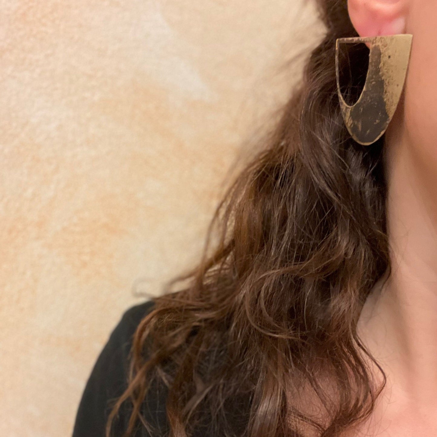 Oxidised brass Earrings | Yellow - Black Drops Earrings - CURIUDO