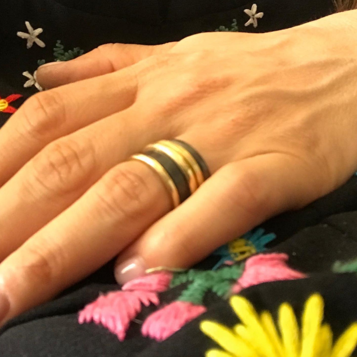 Oxidised brass stack rings | Yellow - Black Bonds Ring - CURIUDO