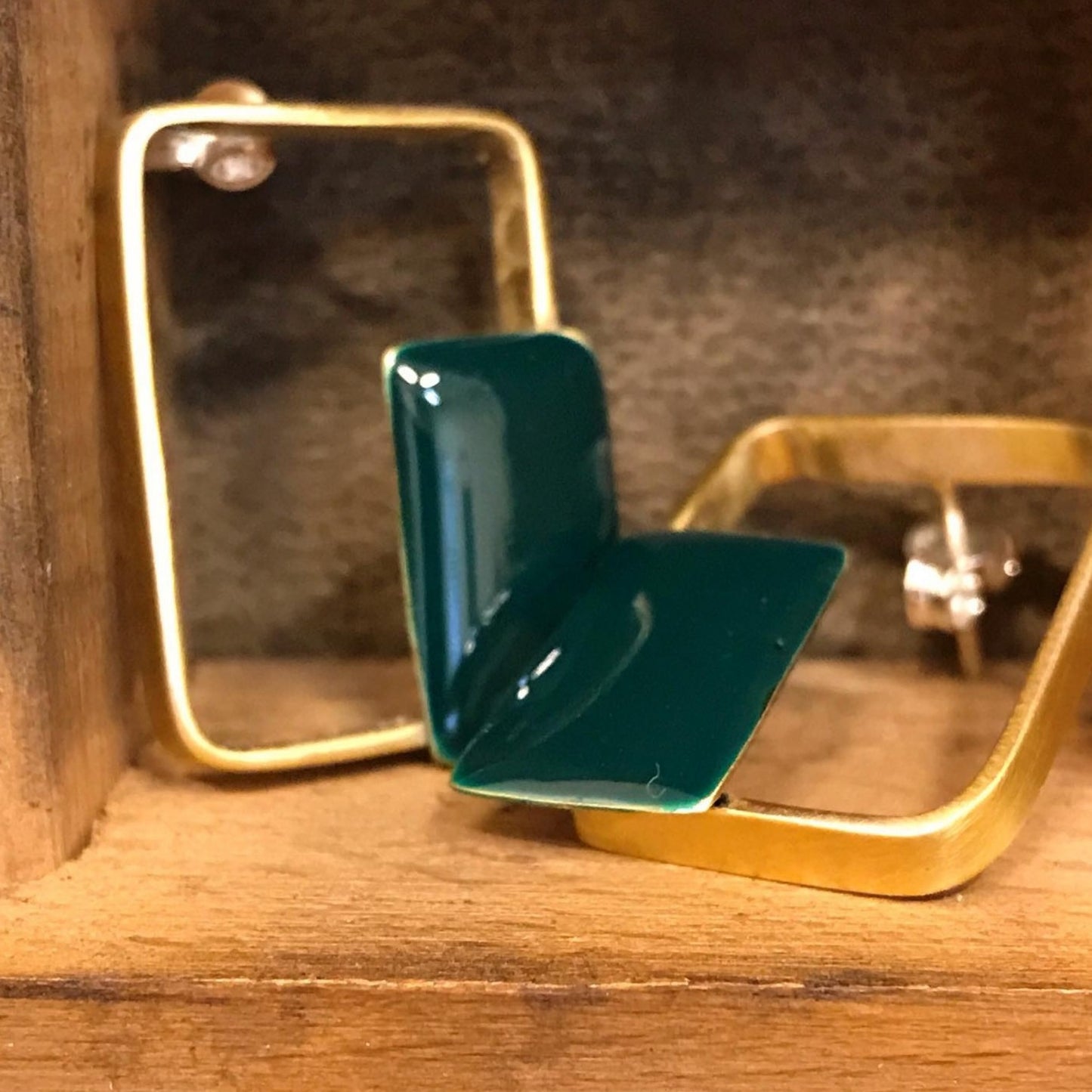 Brass earrings with resin | Connection Earrings - CURIUDO