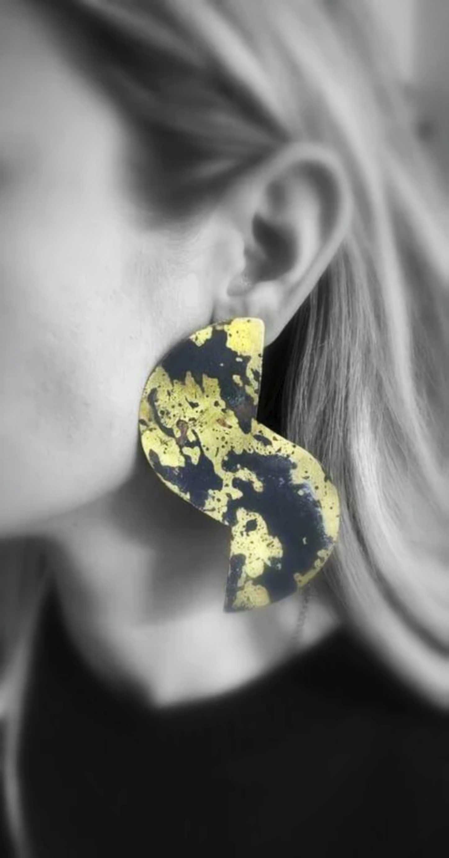 OxidiSed Brass Earrings | Yellow - Black Opposite Elxis Earrings - CURIUDO