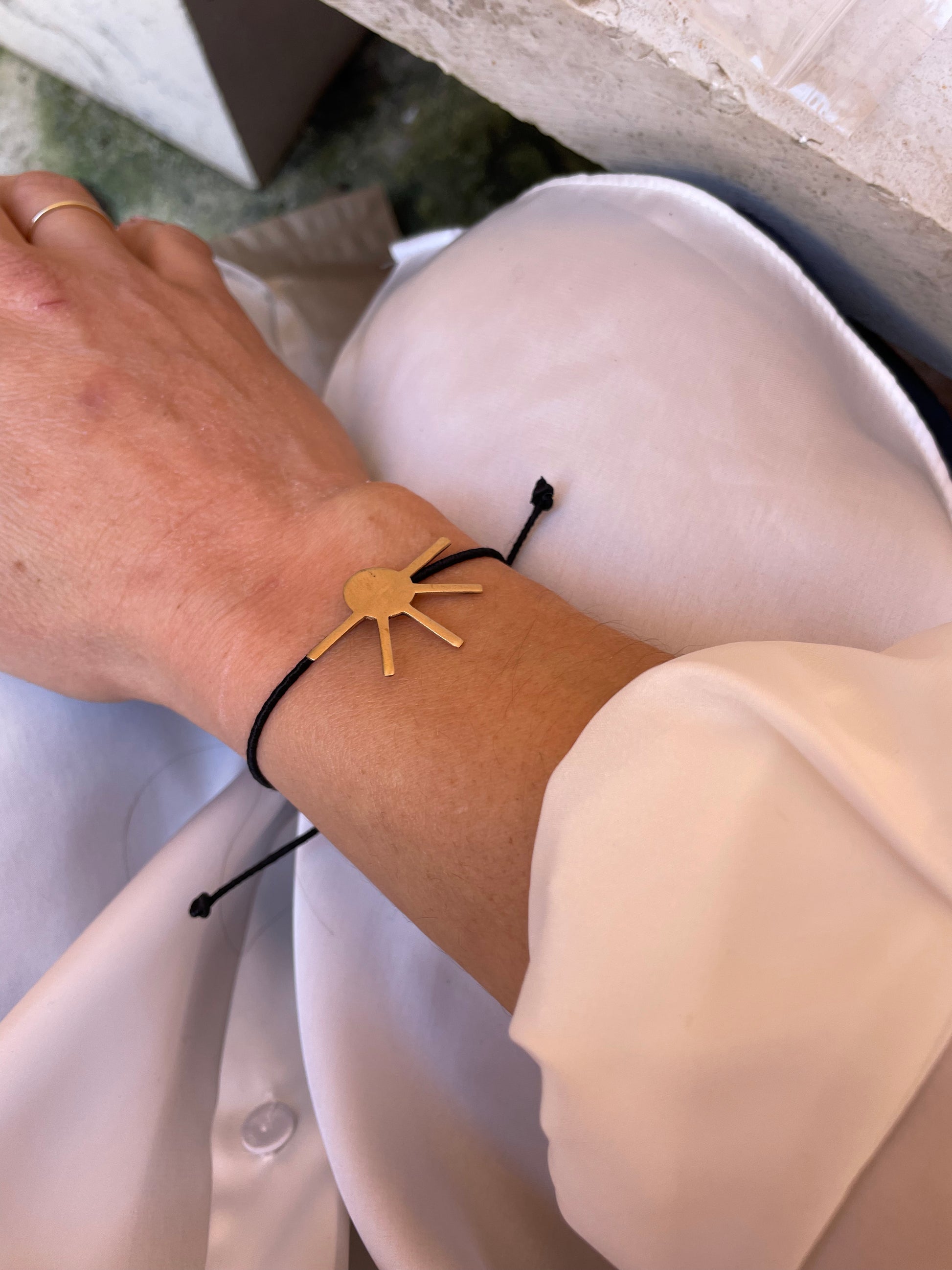 Brass bracelet |Yellow Sun Bracelet - CURIUDO