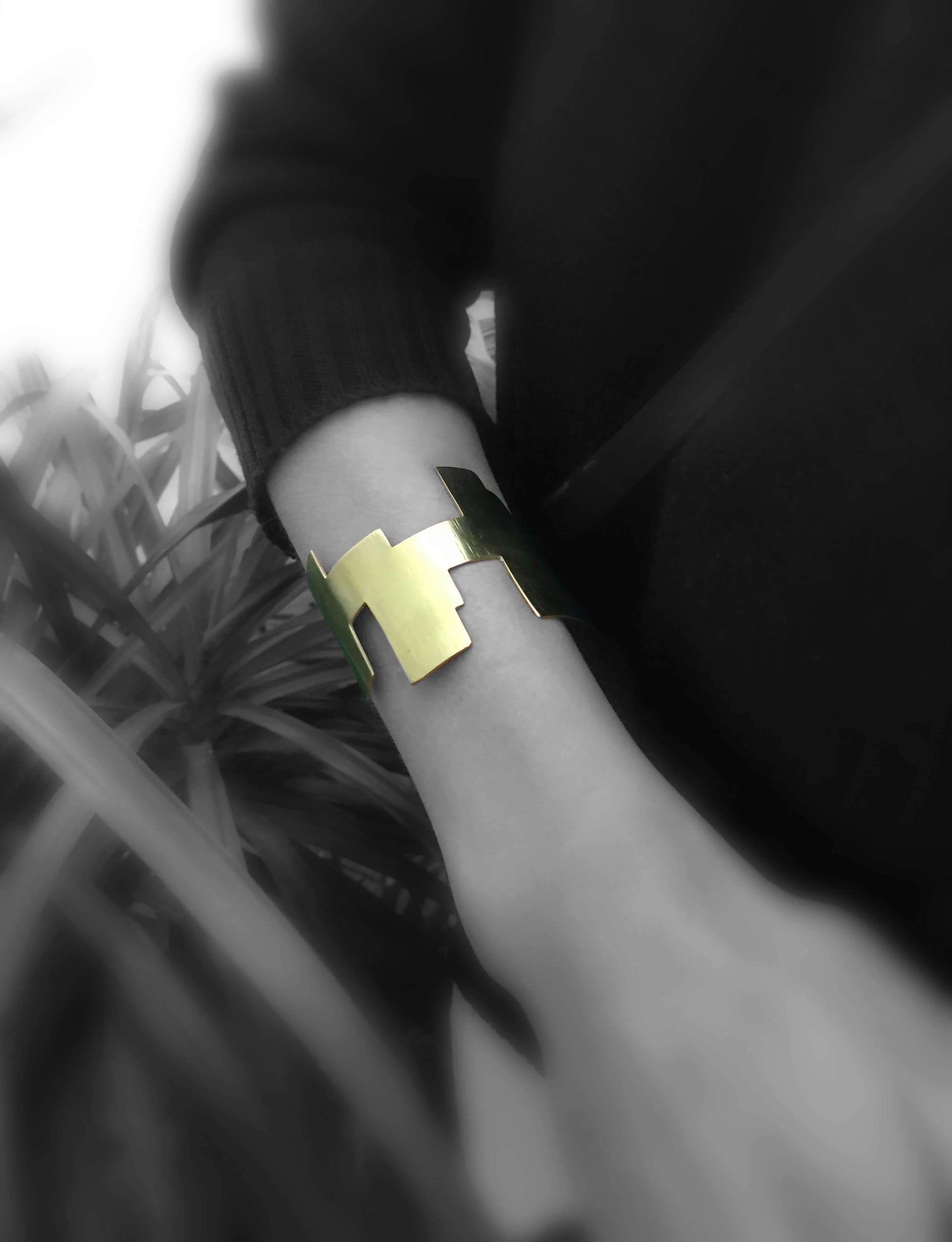  Brass cuff bracelet | Yellow Tsakana Bracelet - CURIUDO