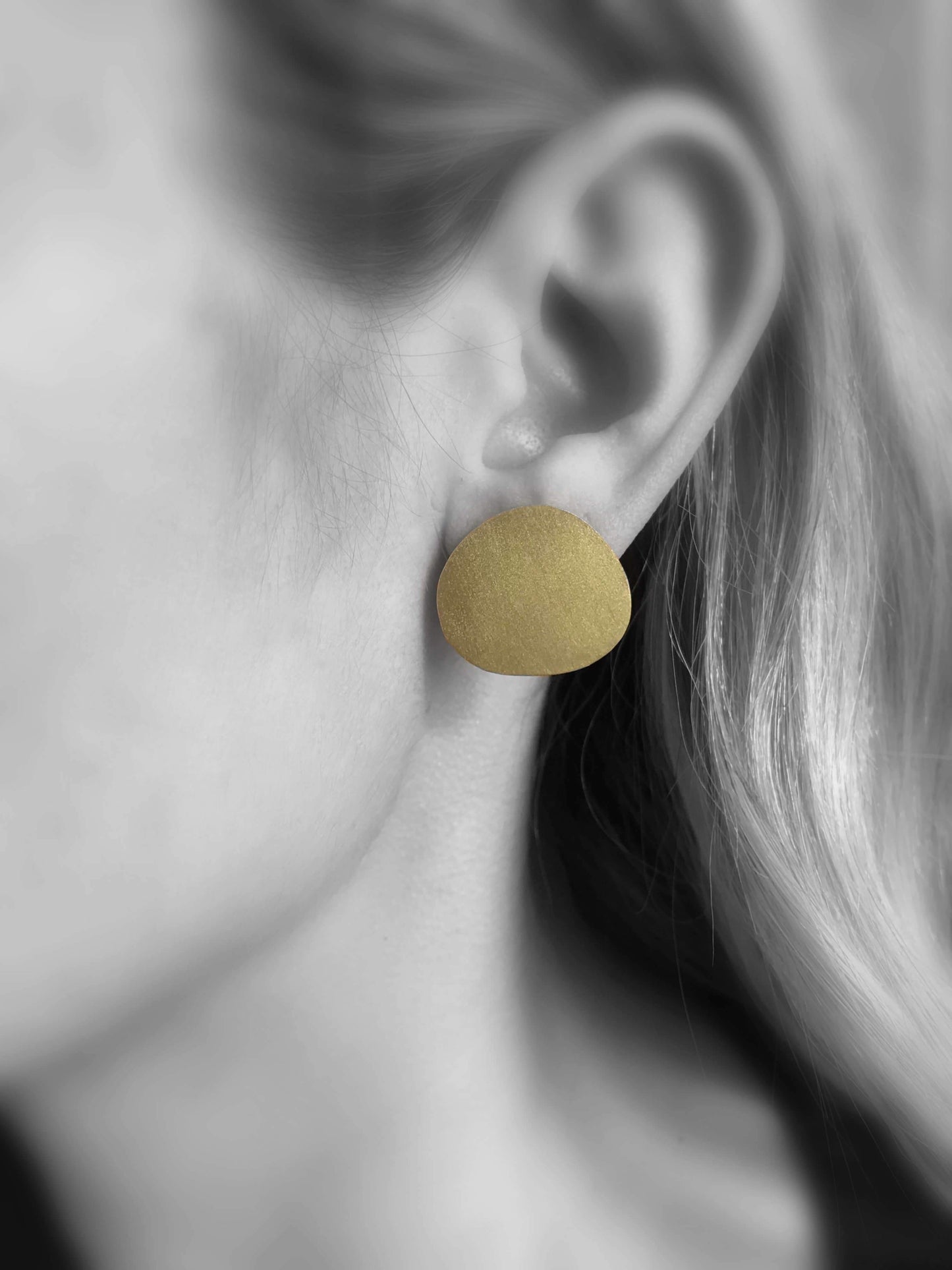 Brass earrings | Yellow Dots Earrings - CURIUDO