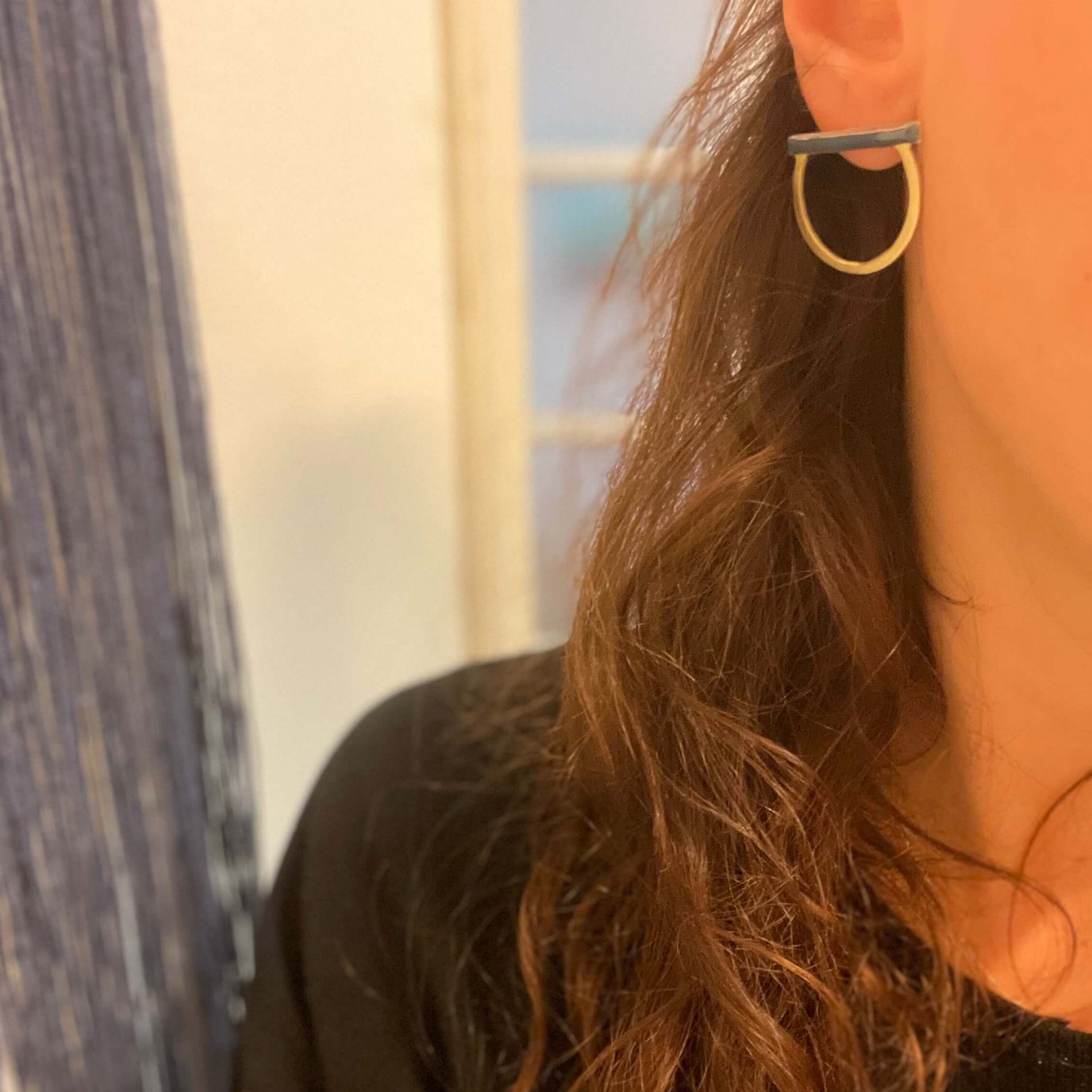 Brass earrings with resin | Eclipse Earrings - CURIUDO
