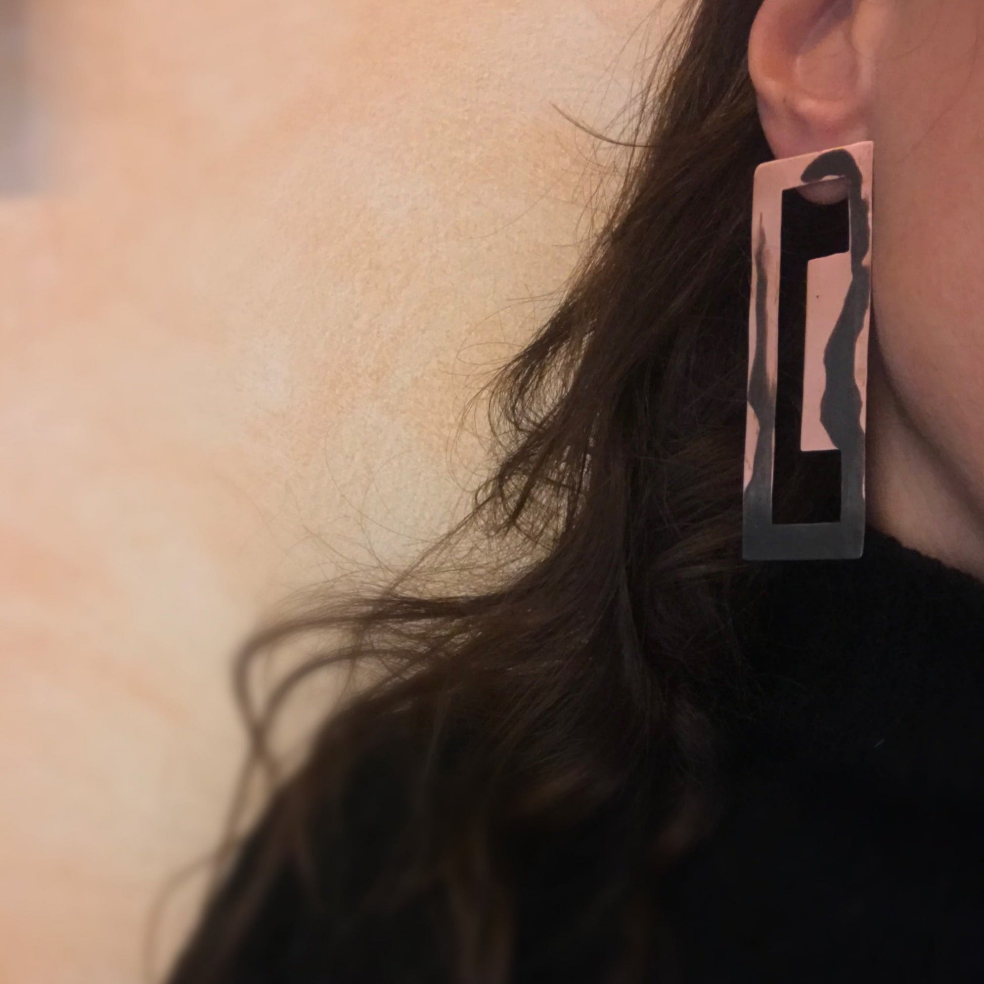 Oxidised copper earrings | Rose - Black Internal Ideas Earrings - CURIUDO