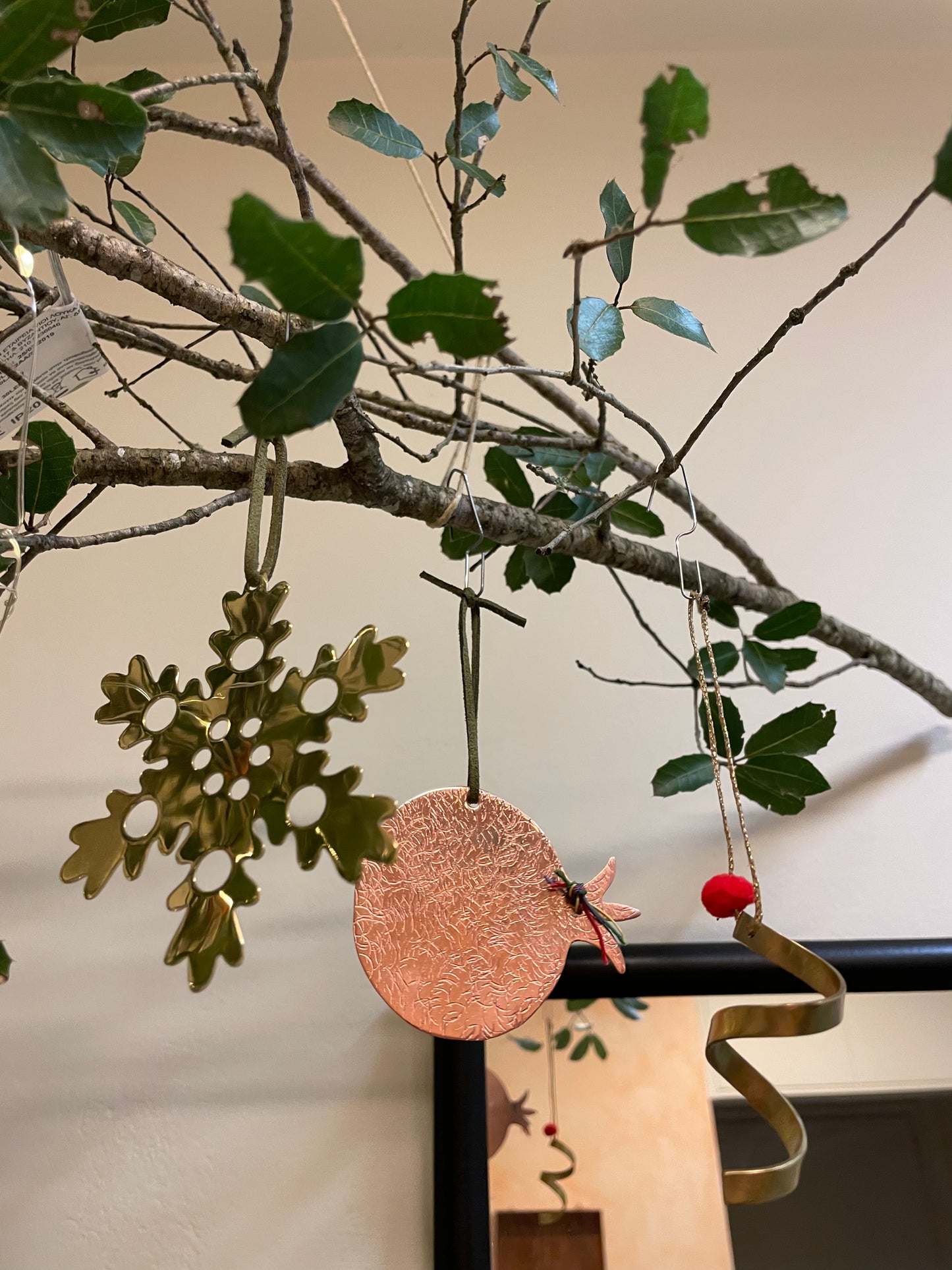 Fish Pomegranate Ornament - CURIUDO