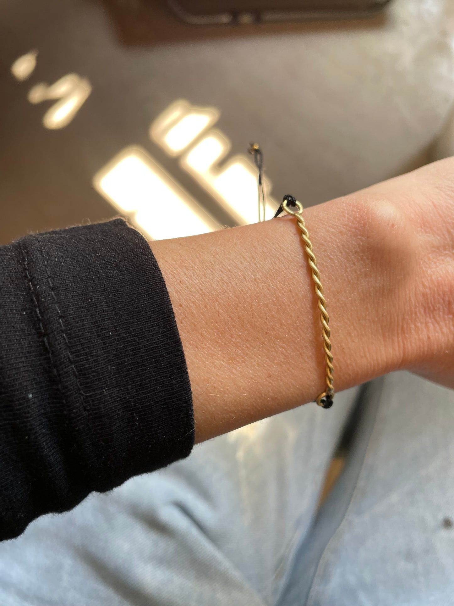 Brass bracelet | Yellow Thoughts Bracelet - CURIUDO