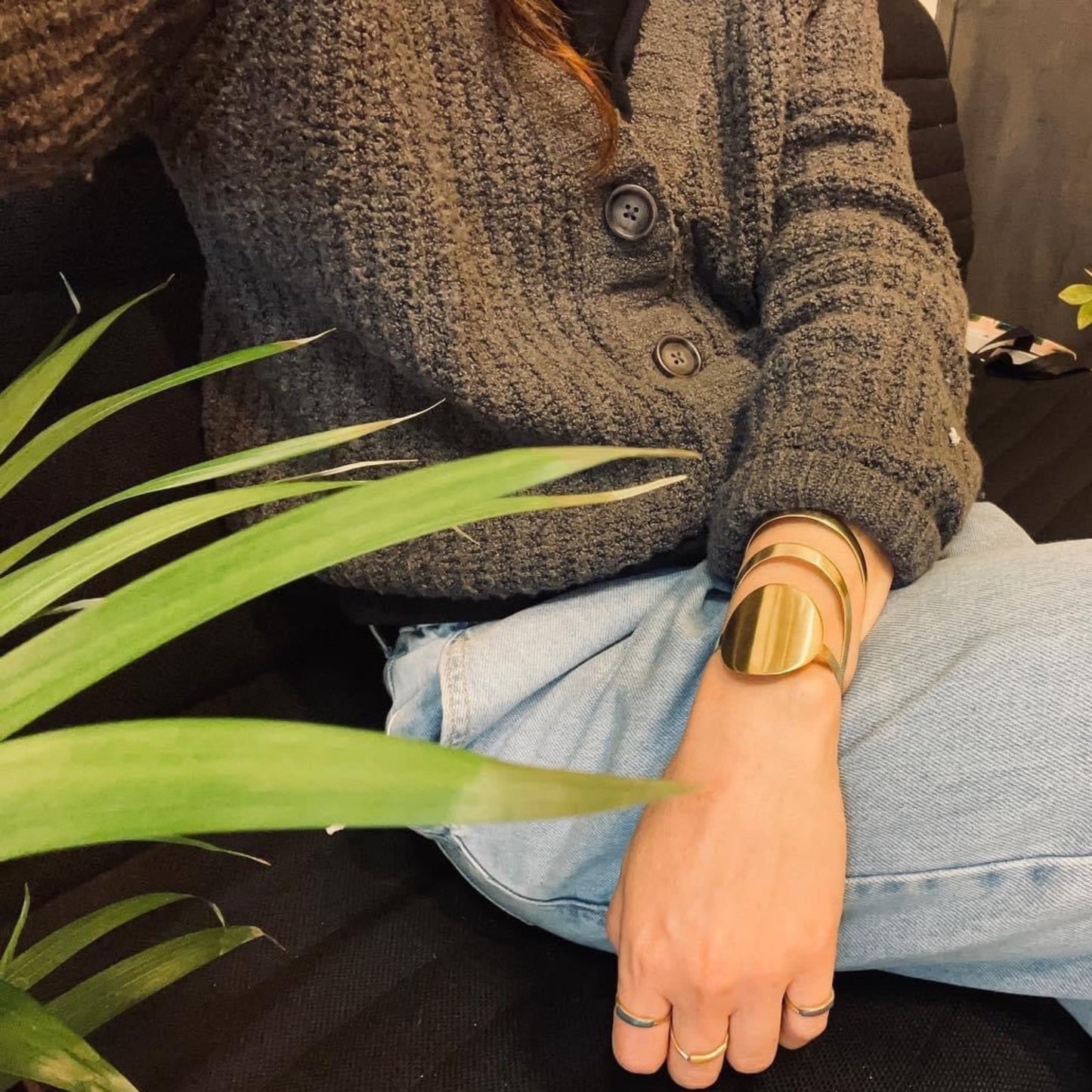 Brass cuff bracelet | Yellow Earth In Layers Bracelet - CURIUDO